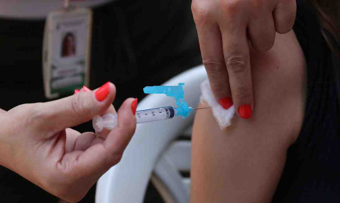 Estado de SP tem apenas uma em cada 3 vacinas de HPV aplicadas