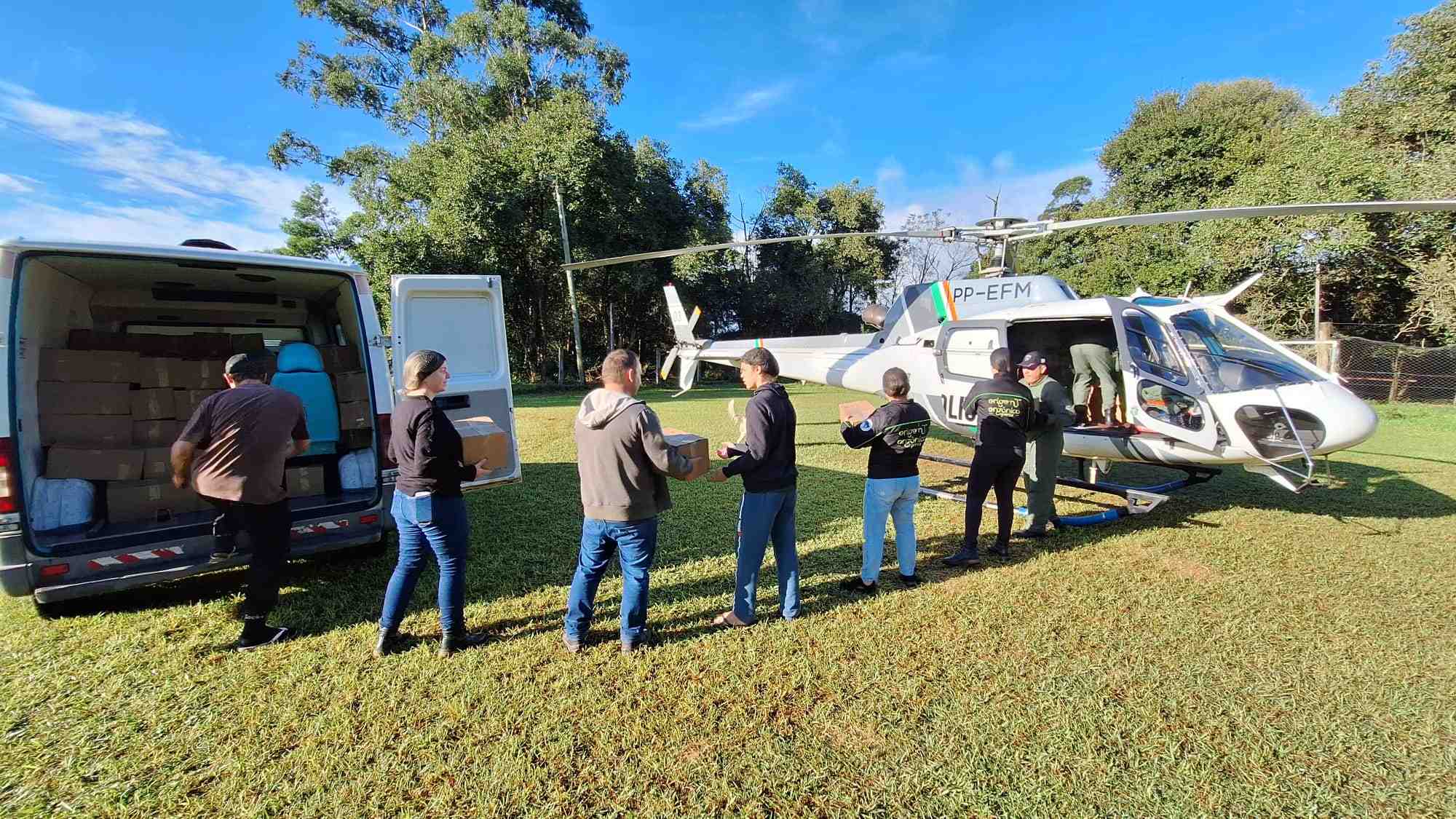 Equipe da CiopaerSSPDS CE atua na entrega de mantimentos em acao humanitaria no Rio Grande do Sul 2