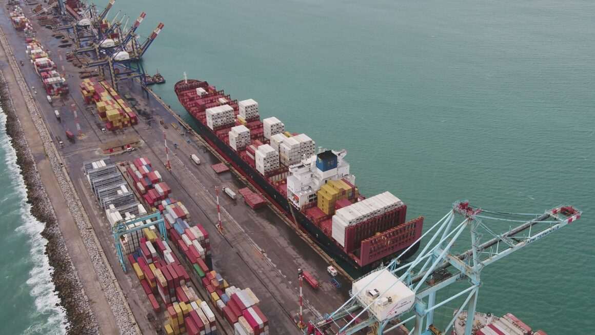 Porto do Pecém no Ceará tem crescimento de 37% na movimentação de contêineres e é o melhor quadrimestre da história