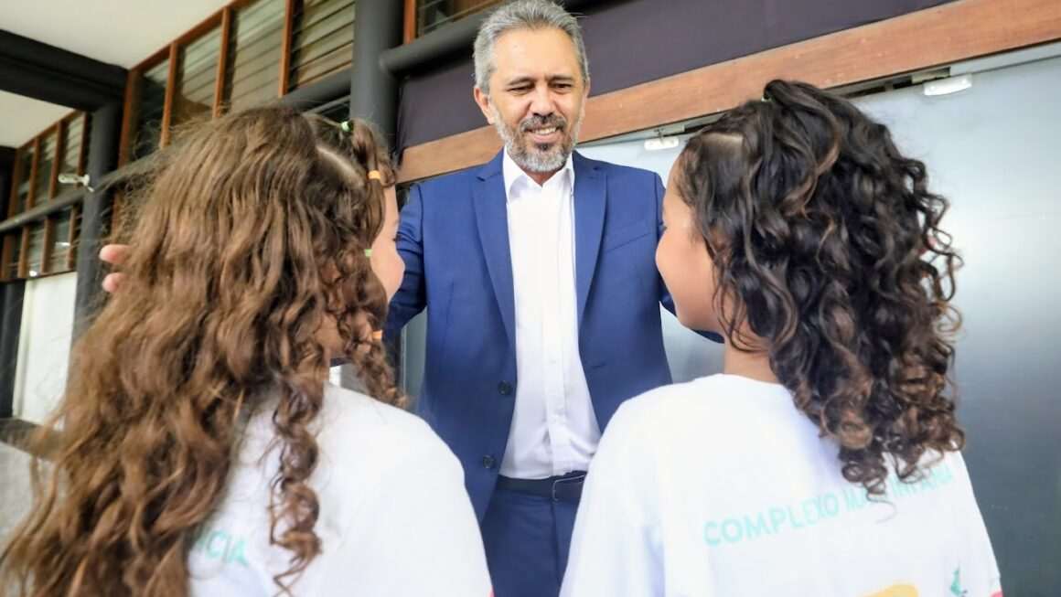 Ceará consolida ações voltadas à primeira infância com assinatura de decreto do Plano Estadual