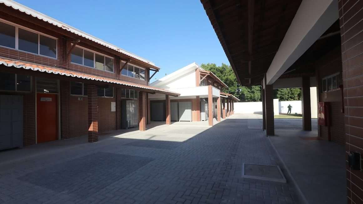 Governador do Ceará Elmano de Freitas entrega Governo do Ceará entrega primeira escola de tempo integral Quilombola