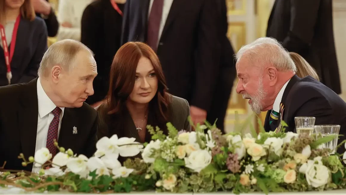 Após reunião no Alasca com Trump, Putin telefona para Lula