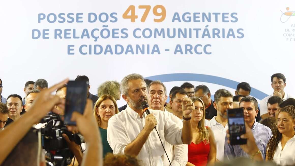 Em Fortaleza,479 agentes de relações comunitárias e cidadania são empossados
