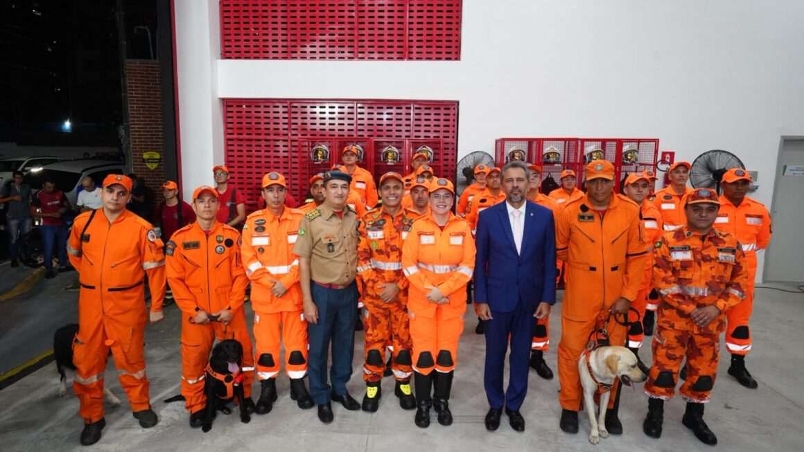 Concurso público com 50 vagas para oficiais do Corpo de Bombeiros Militar do Ceará é anunciado pelo Governador Elmano de Freitas