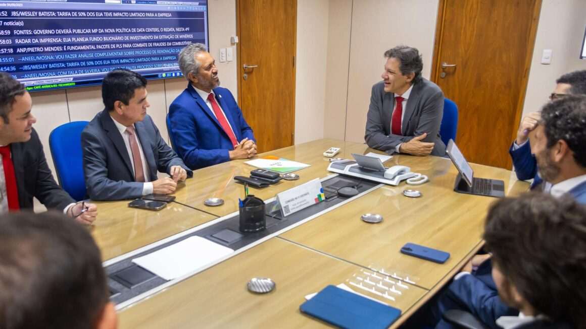 Governador do Ceará Elmano de Freitas participa de série de reuniões em Brasília para tratar de investimentos no estado