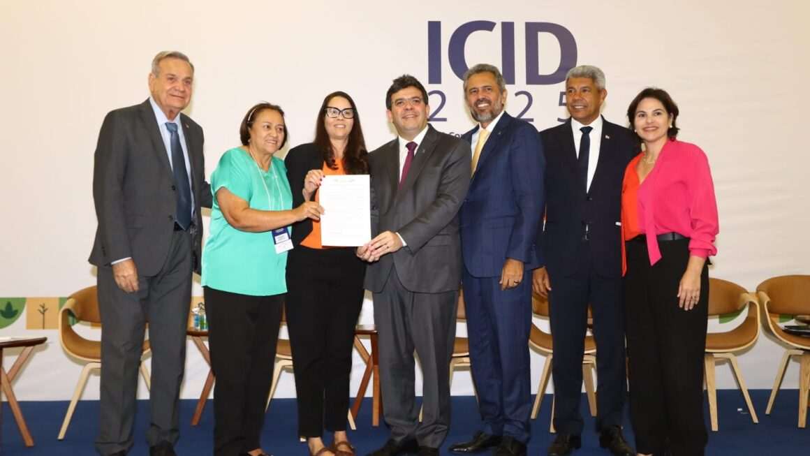 No Ceará, governadores do Nordeste apresentam plano de transformação ecológica e anunciam chamada pública bilionária para industrialização na região