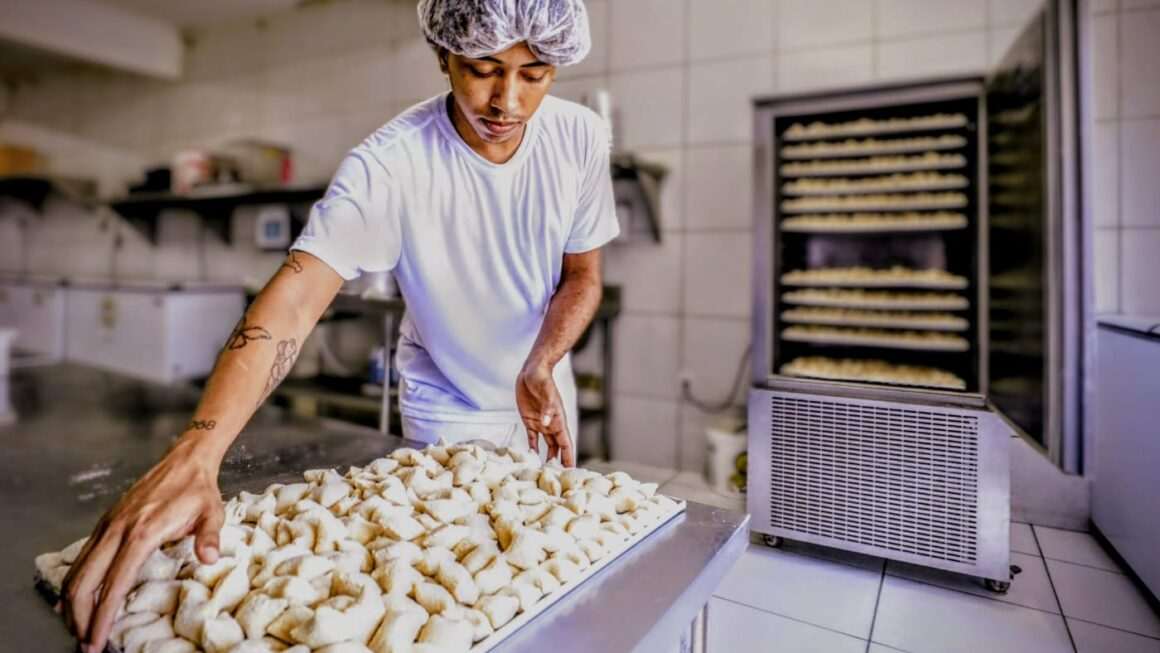 Ceará dispara na geração de empregos! Mais de 10 mil novos postos em setembro