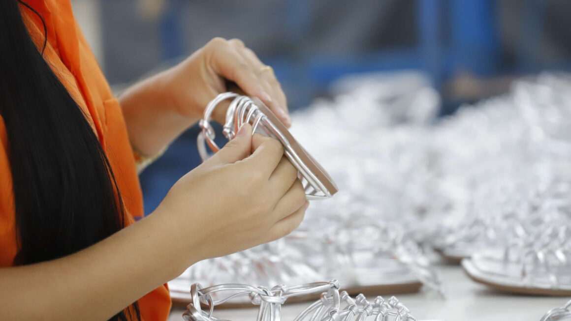 R$40 milhões em investimento e 800 vagas de empregos! Novo parque industrial transforma o setor calçadista no Ceará