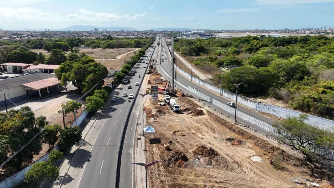 Av. Carlos Jereissati é parcialmente interditada para obras para obras do VLT Aeroporto–Castelão