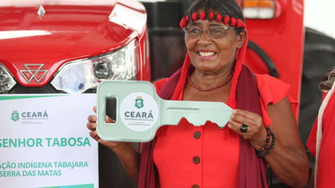Agricultura familiar ganha força no Ceará com entrega de tratores em cidades do estado