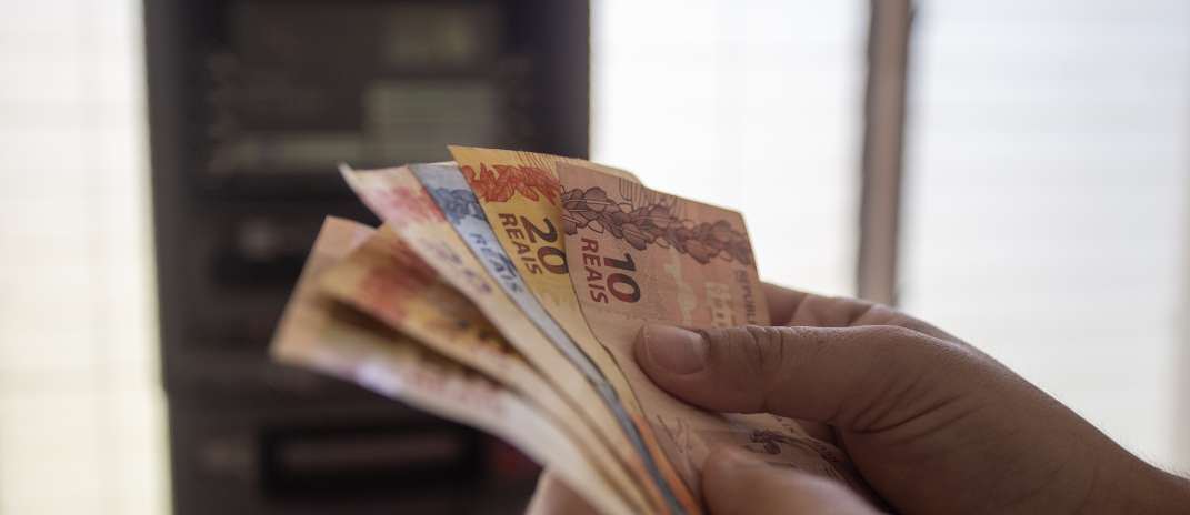 GOVERNO DO CEARÁ ANTECIPA 13º E SERVIDORES RECEBEM PRIMEIRA PARCELA JÁ EM 3 DE JUNHO