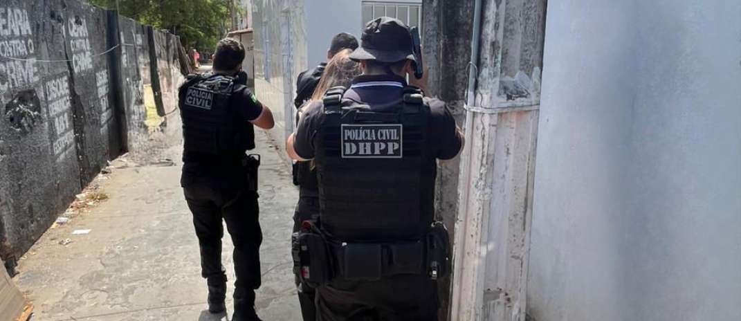 Polícia Civil do Ceará cumpre mandados contra suspeitos de homicídio na Praia do Futuro