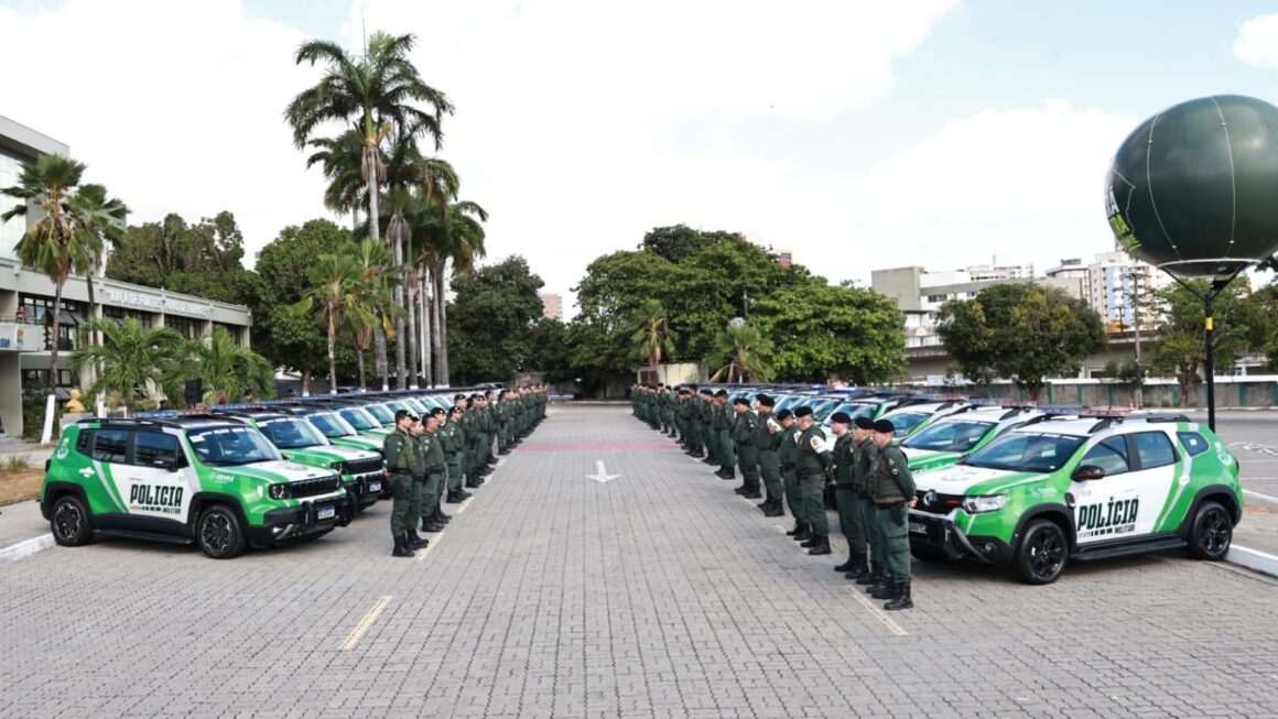 Ceará entrega 40 viaturas à Polícia Militar para atuação em 19 municípios